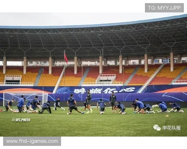 诺坎普草皮维护升级,应对密集赛程挑战 诺坎普草皮维护升级,应对密集赛程挑战